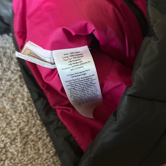 Eddie Bauer down jacket XXS(3-4) - Picture 6 of 10